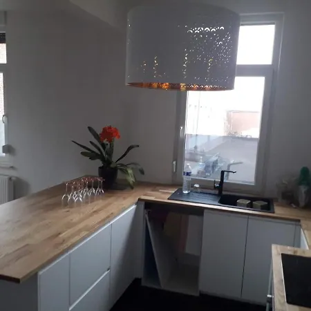 Veronique Schouckens * バンシュ