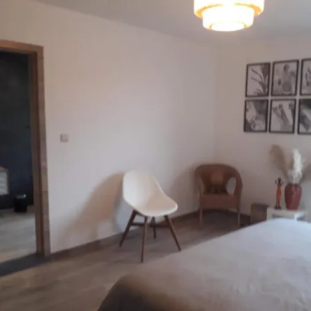 ホームステイ Veronique Schouckens